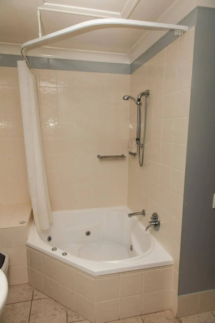 Eastgate on the Range Motel