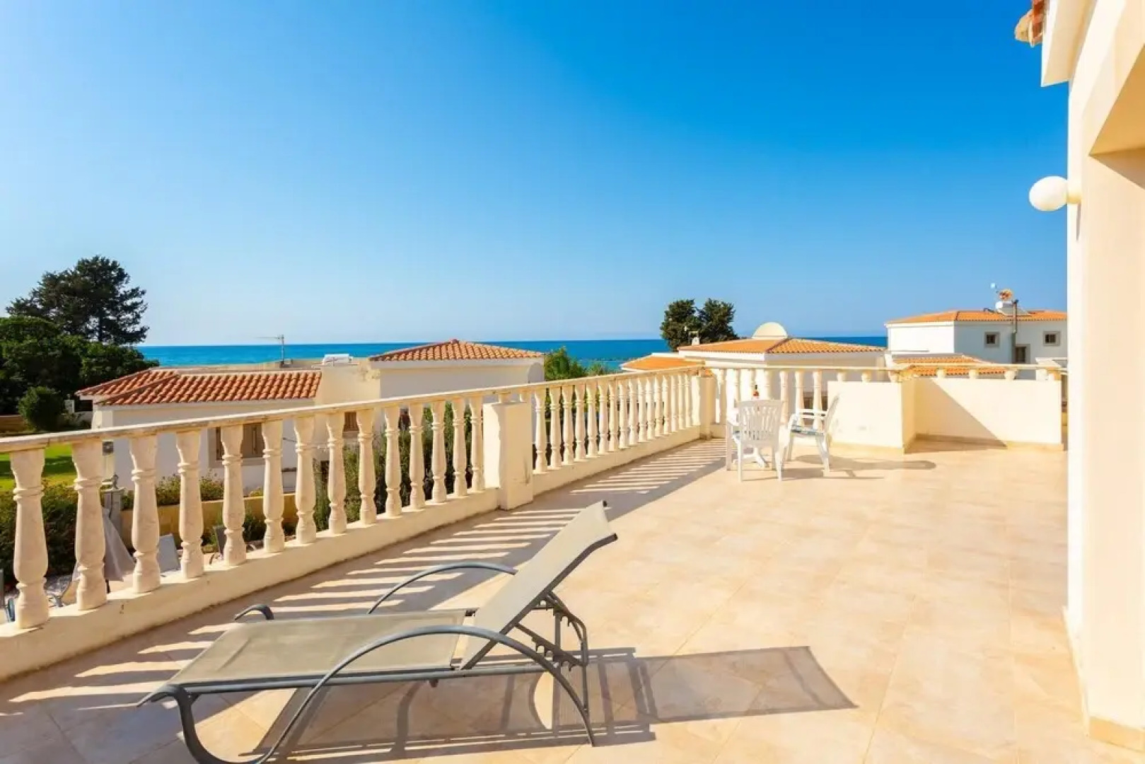 Hector Beach Villa Large Private Pool Walk to Beach Sea Views A C Wifi Car Not Required - 2111