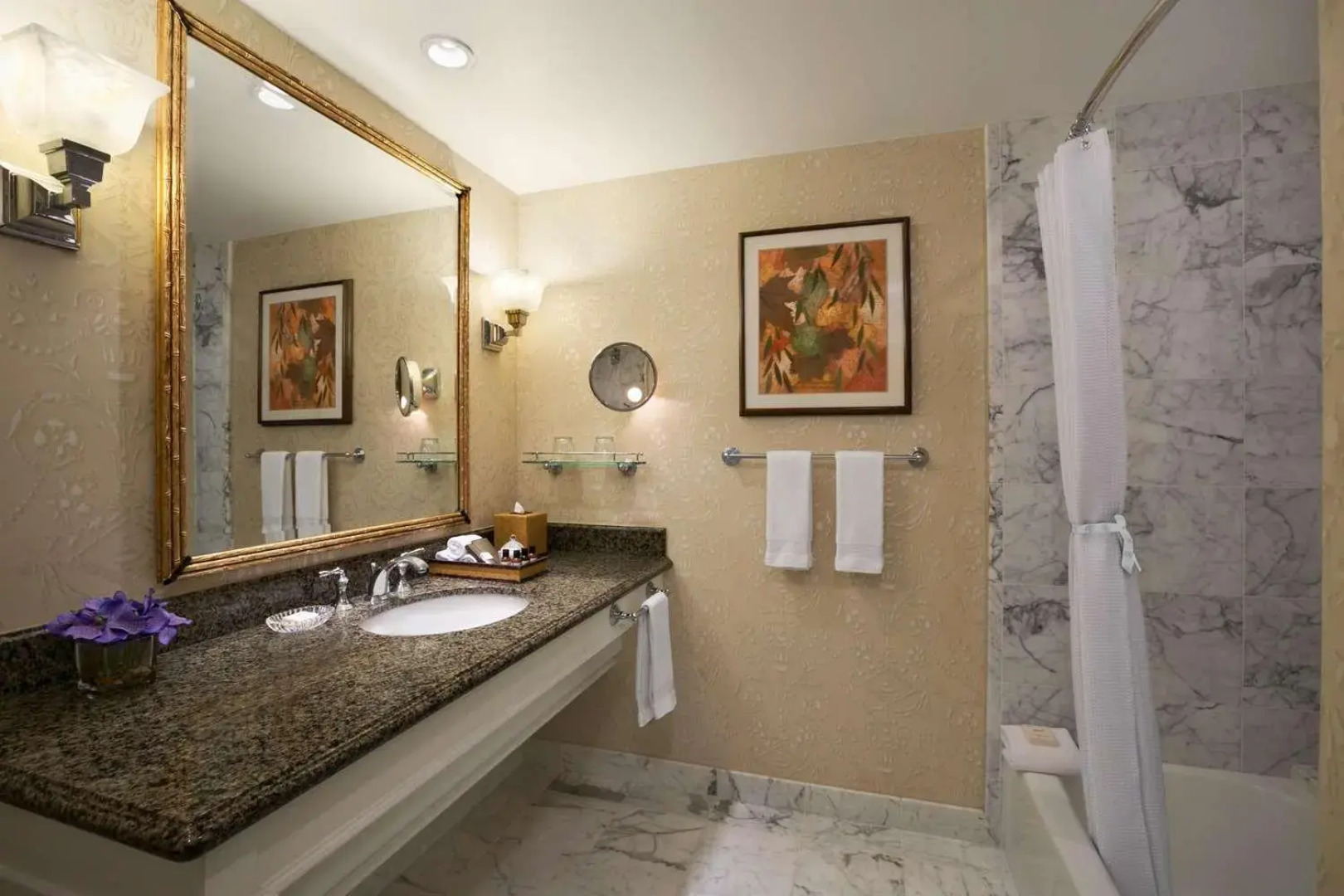 Holiday Inn Express Monterrey Galerias by IHG