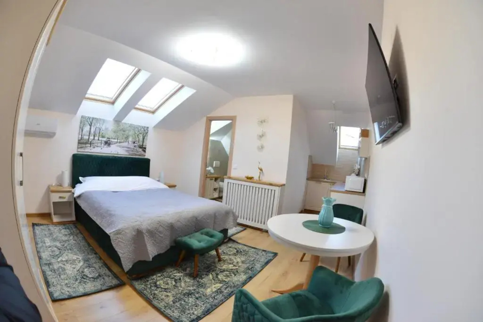 Magic Five - Cazare Reghin ***