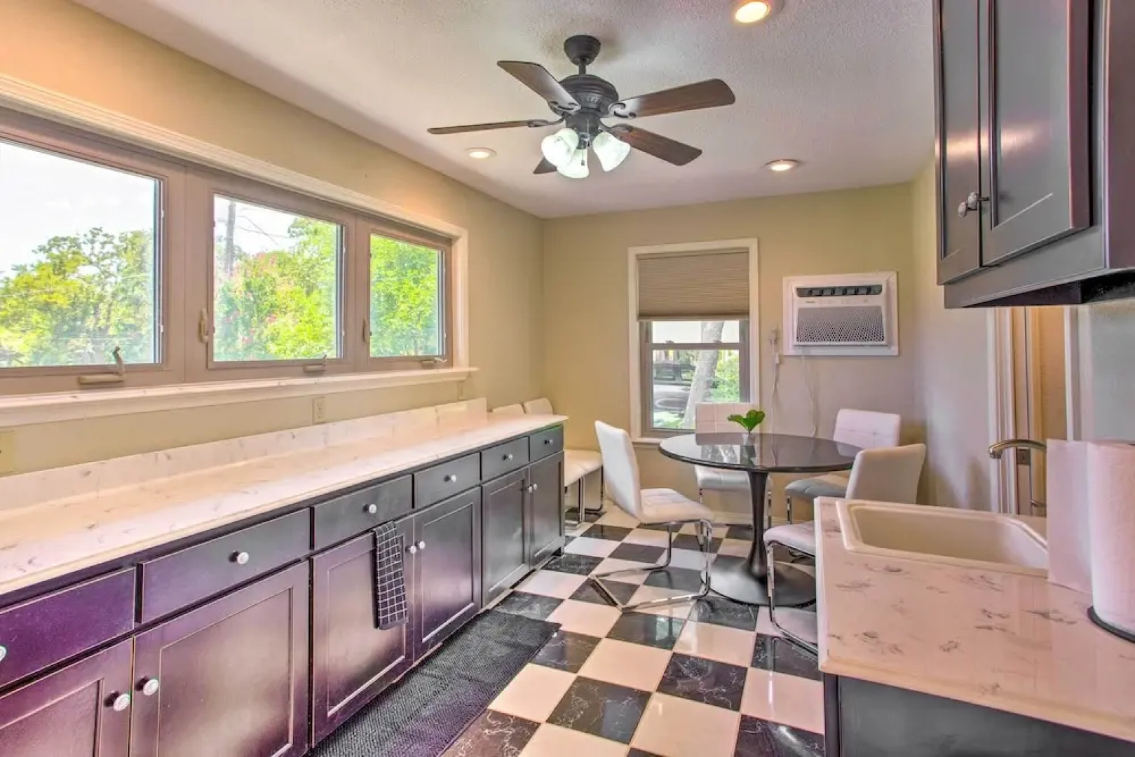 Lake View Tangled at Texoma Home w/ Hot Tub!