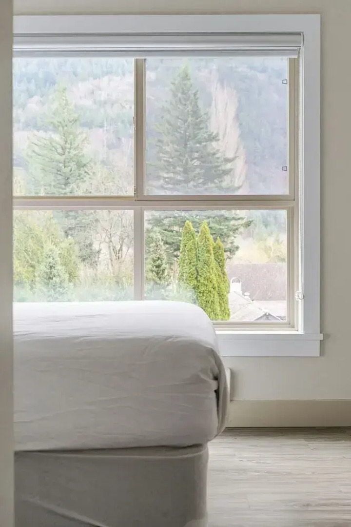 Rooftop Paradise Luxe 2BR  Lake Views