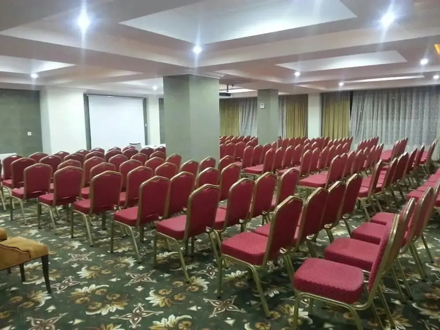 Nevan Suite Hotel