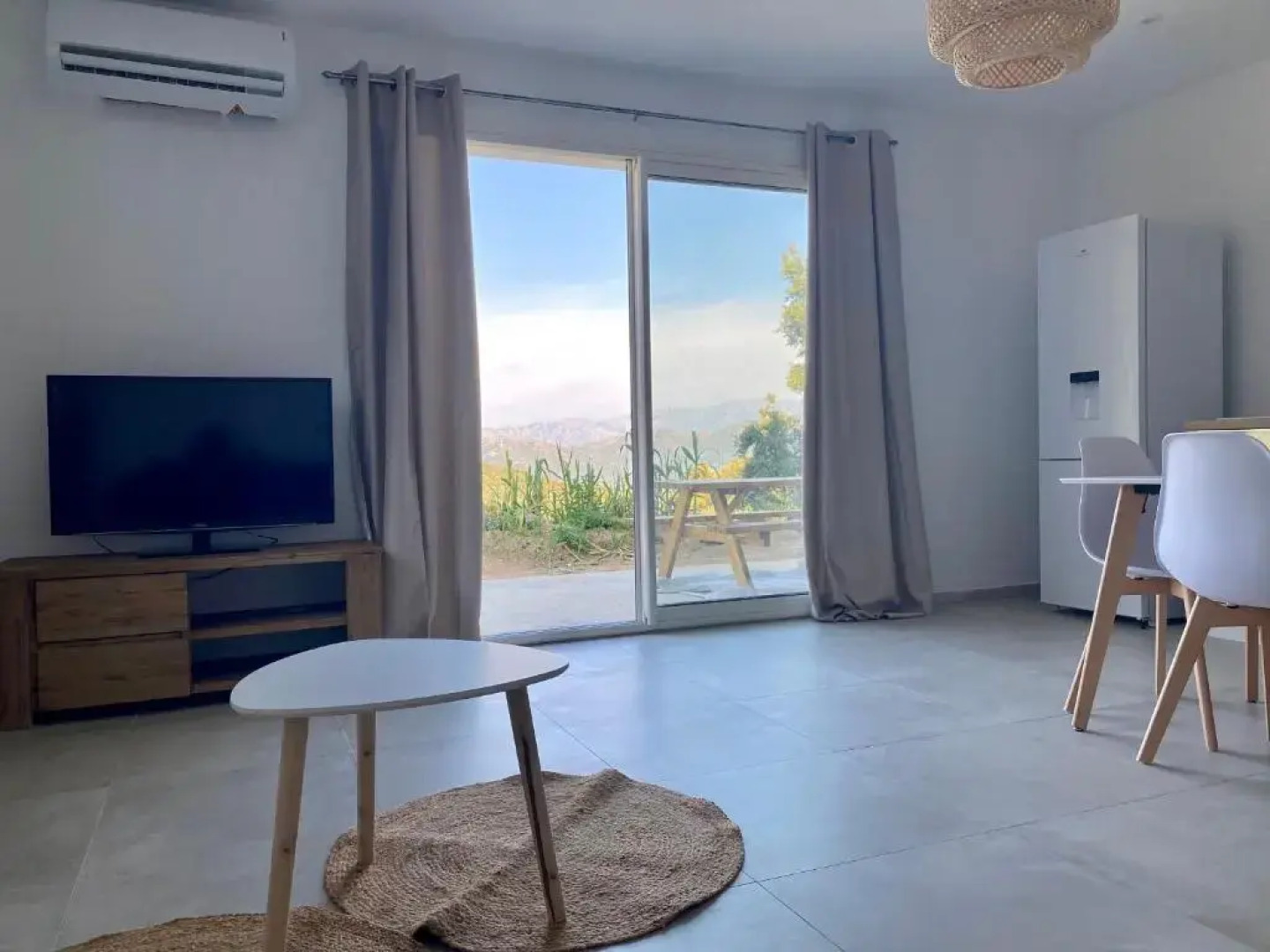 U Fondale, charmant T2, climatisé a 10 minutes des plages