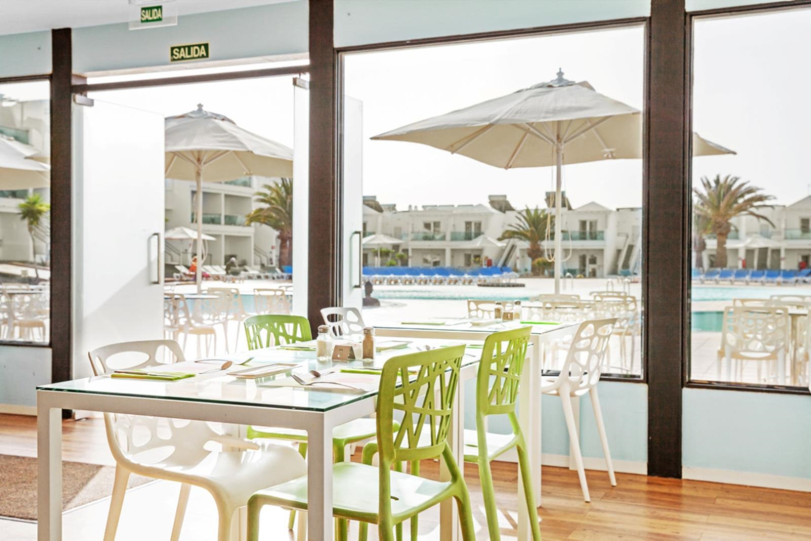 Отель Plaza Palmeras