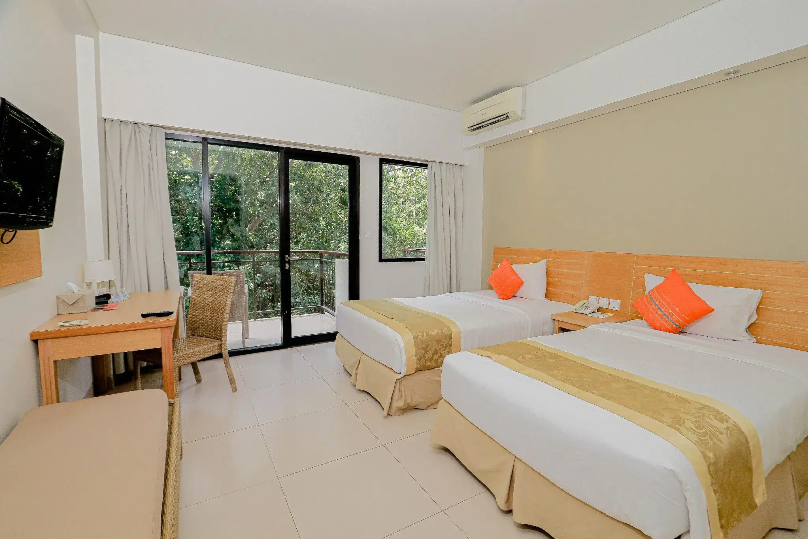 LAPRIMA Hotel Flores