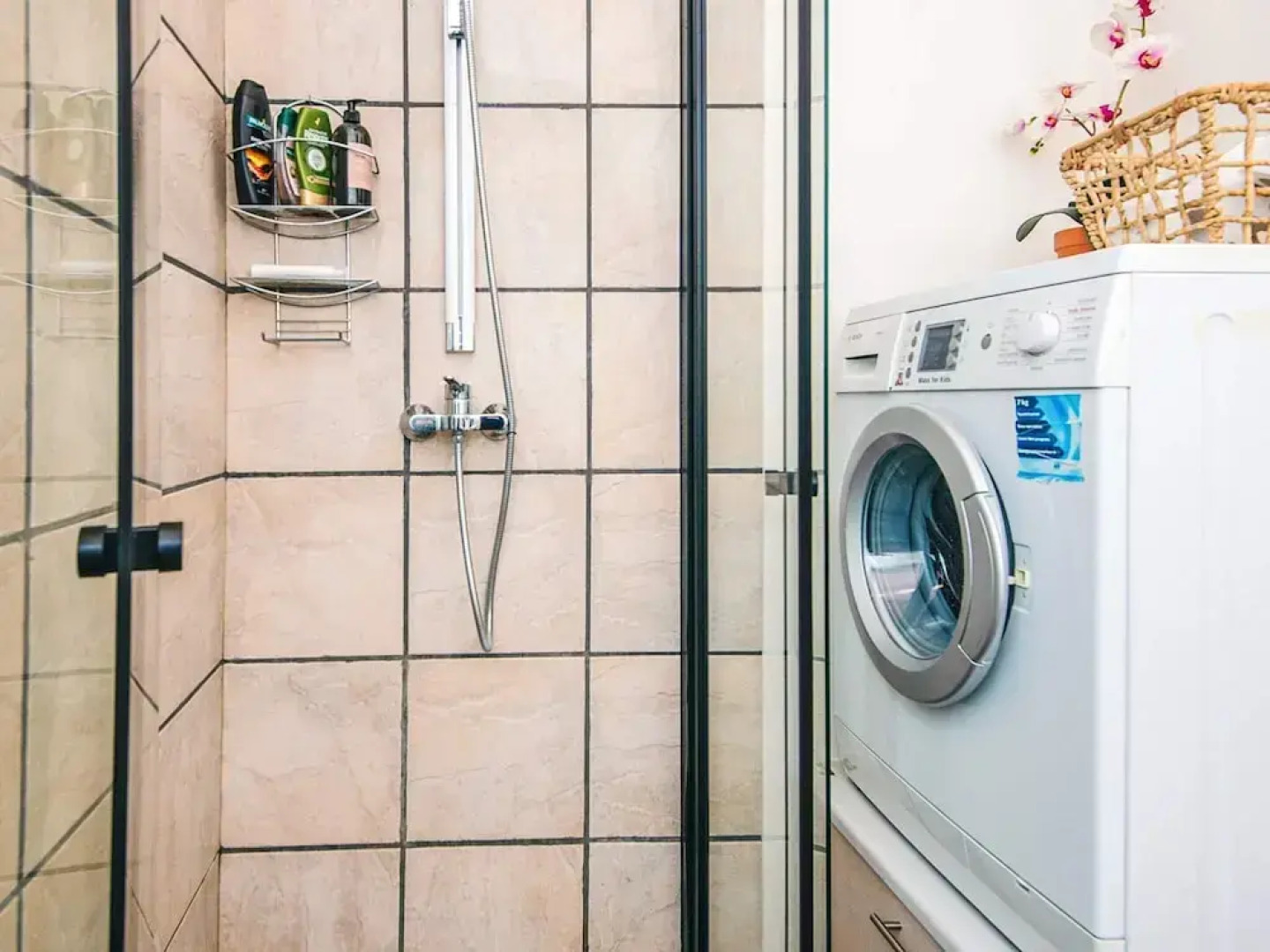 Cozy Cottage by the Sea-by Traum