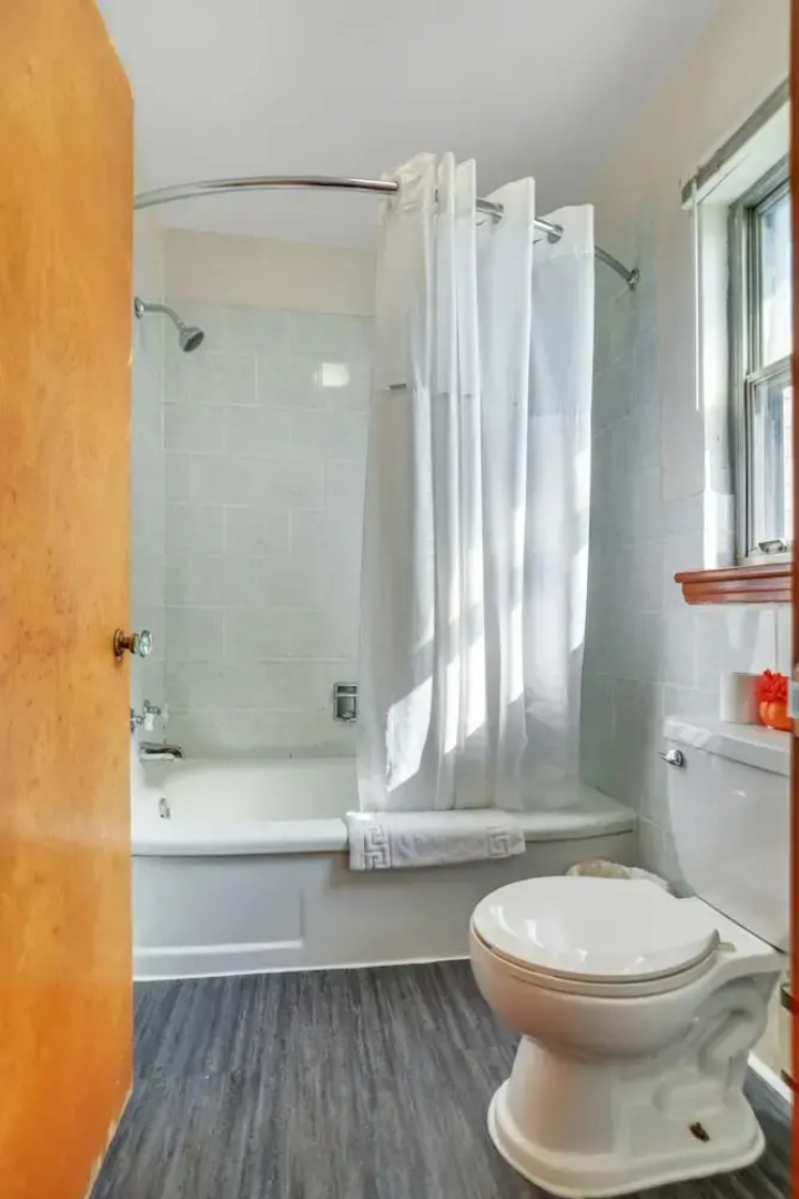 Hotel Port Colborne ON