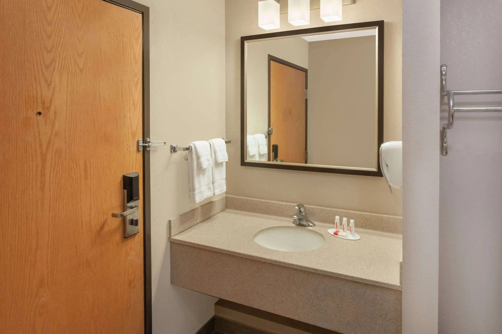 Baymont by Wyndham Galesburg