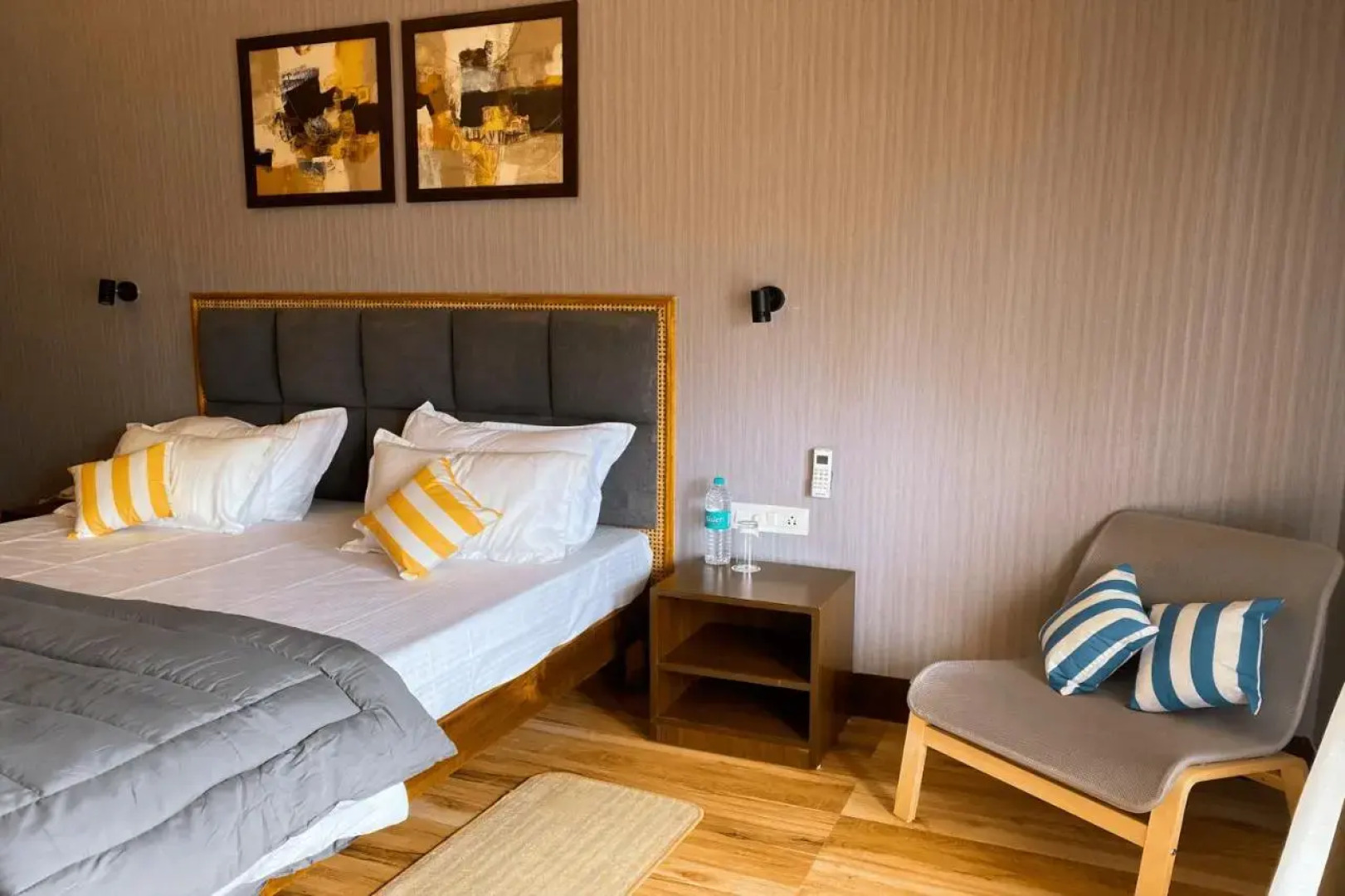 Sandbanks Beach Villas Morjim