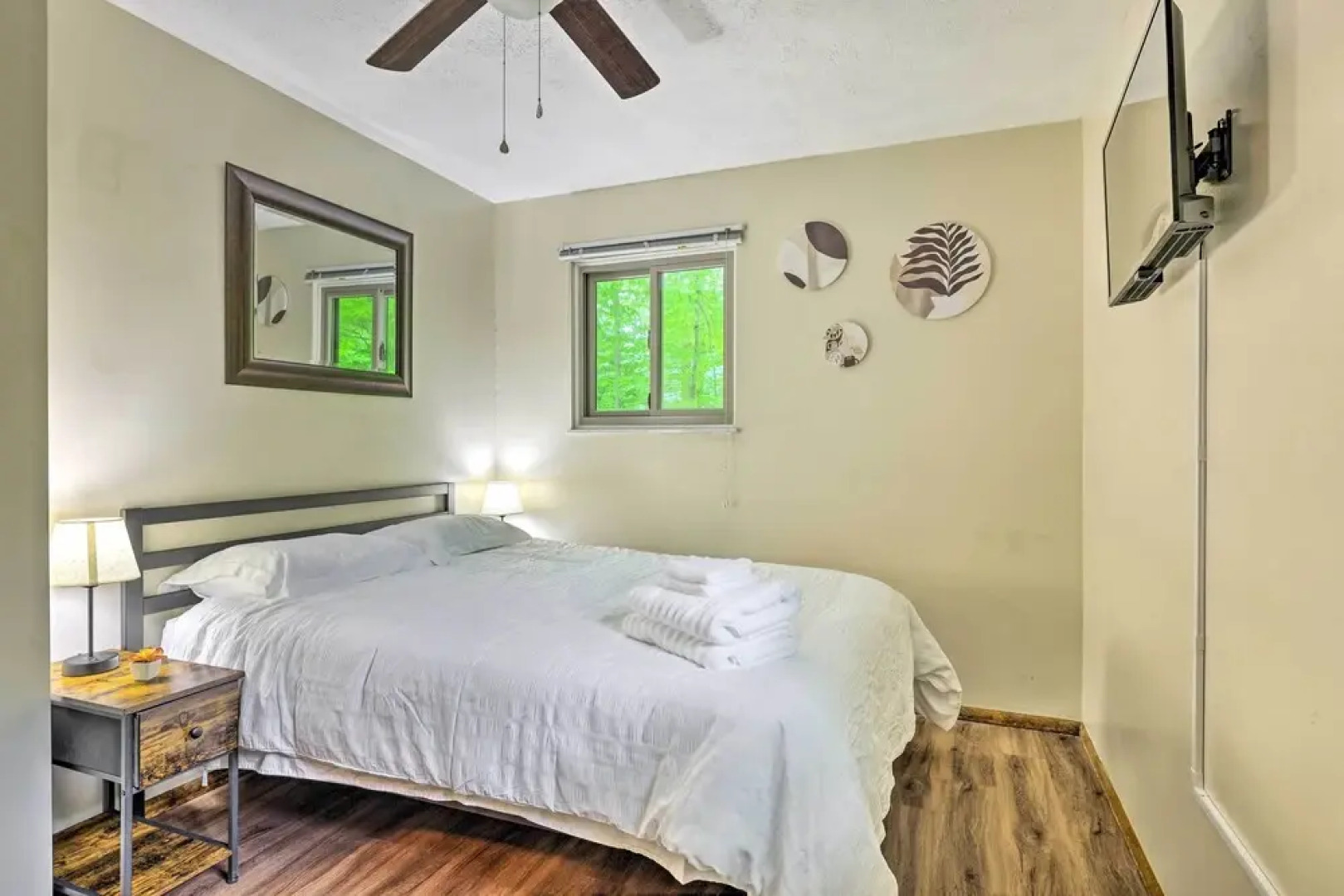 Pocono Lake Chalet w/ Deck, Fire Pit & Sunroom!