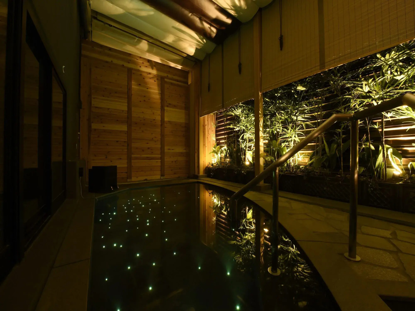 Capsule Hotel Anshin Oyado Premier Resort Kyoto Shijo Karasuma