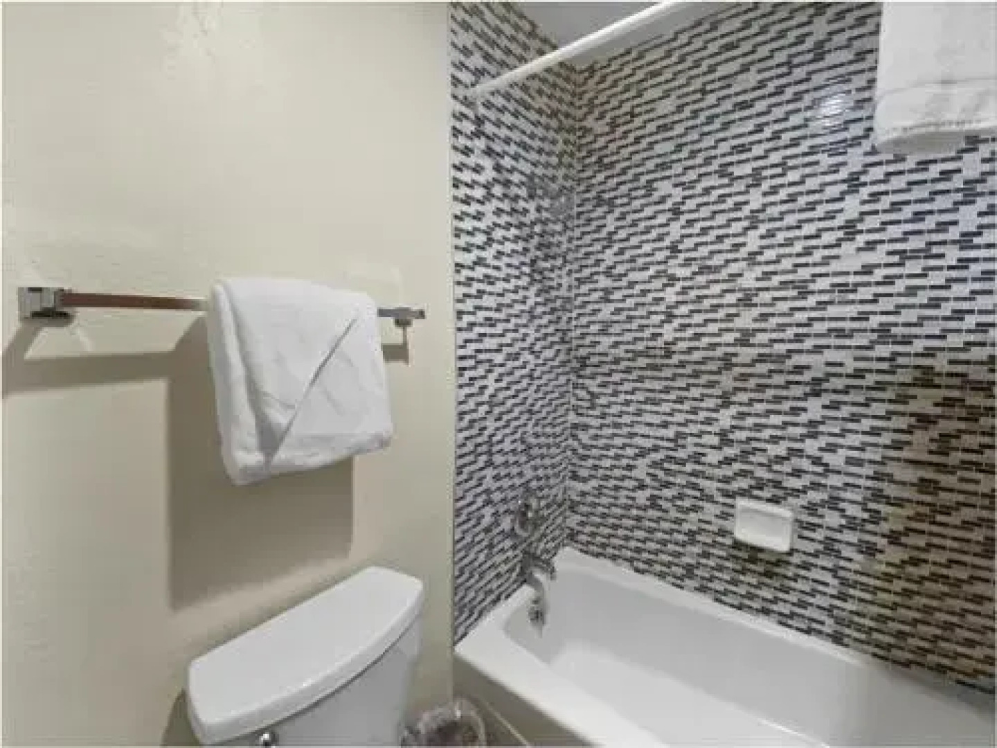 113AB Tennis Club by RedAwning