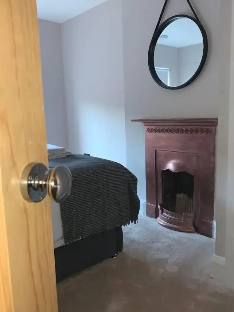 Ebor Cosy Homli Parking Wifi Smart