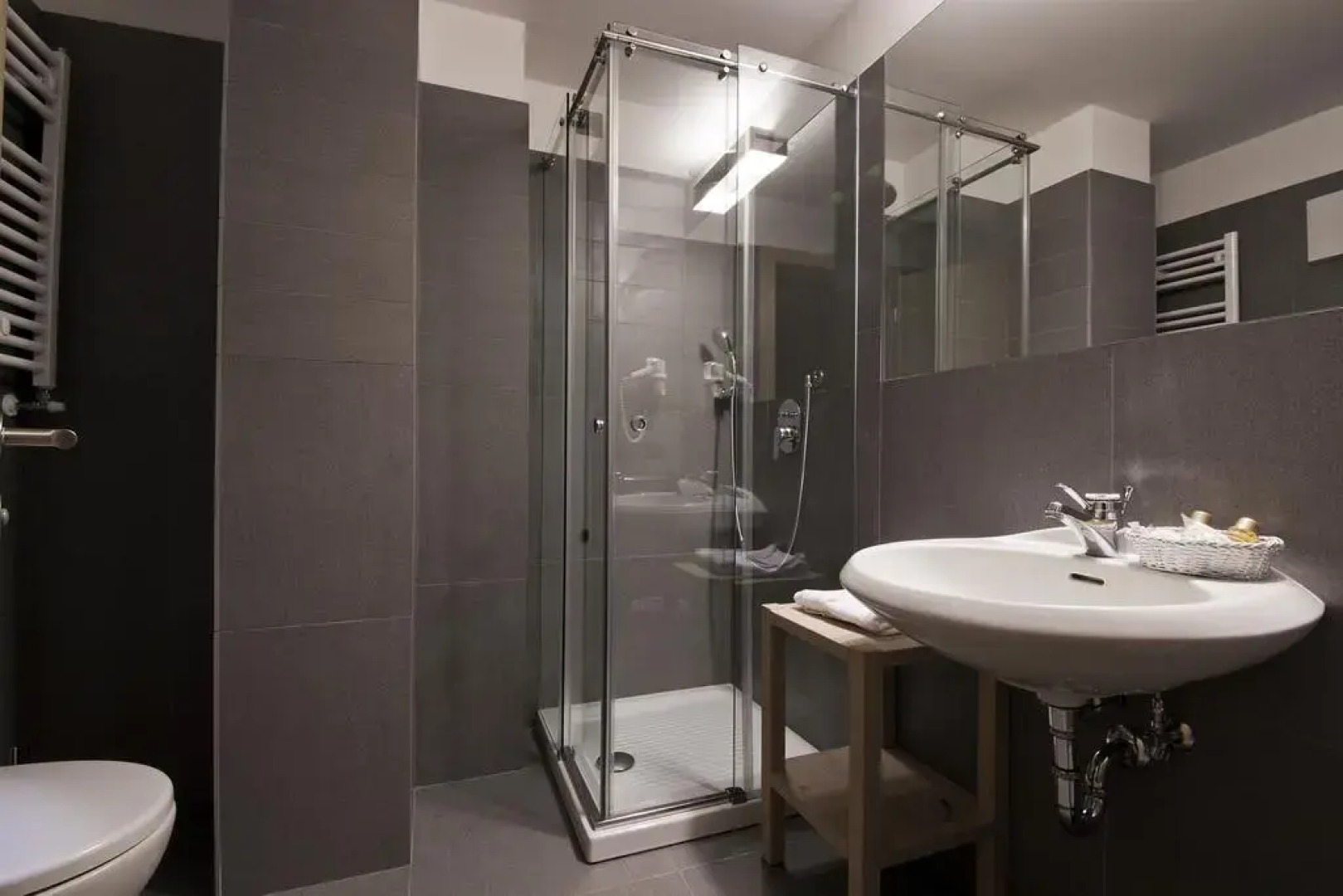 Design And Suite Hotel Ciarnadoi