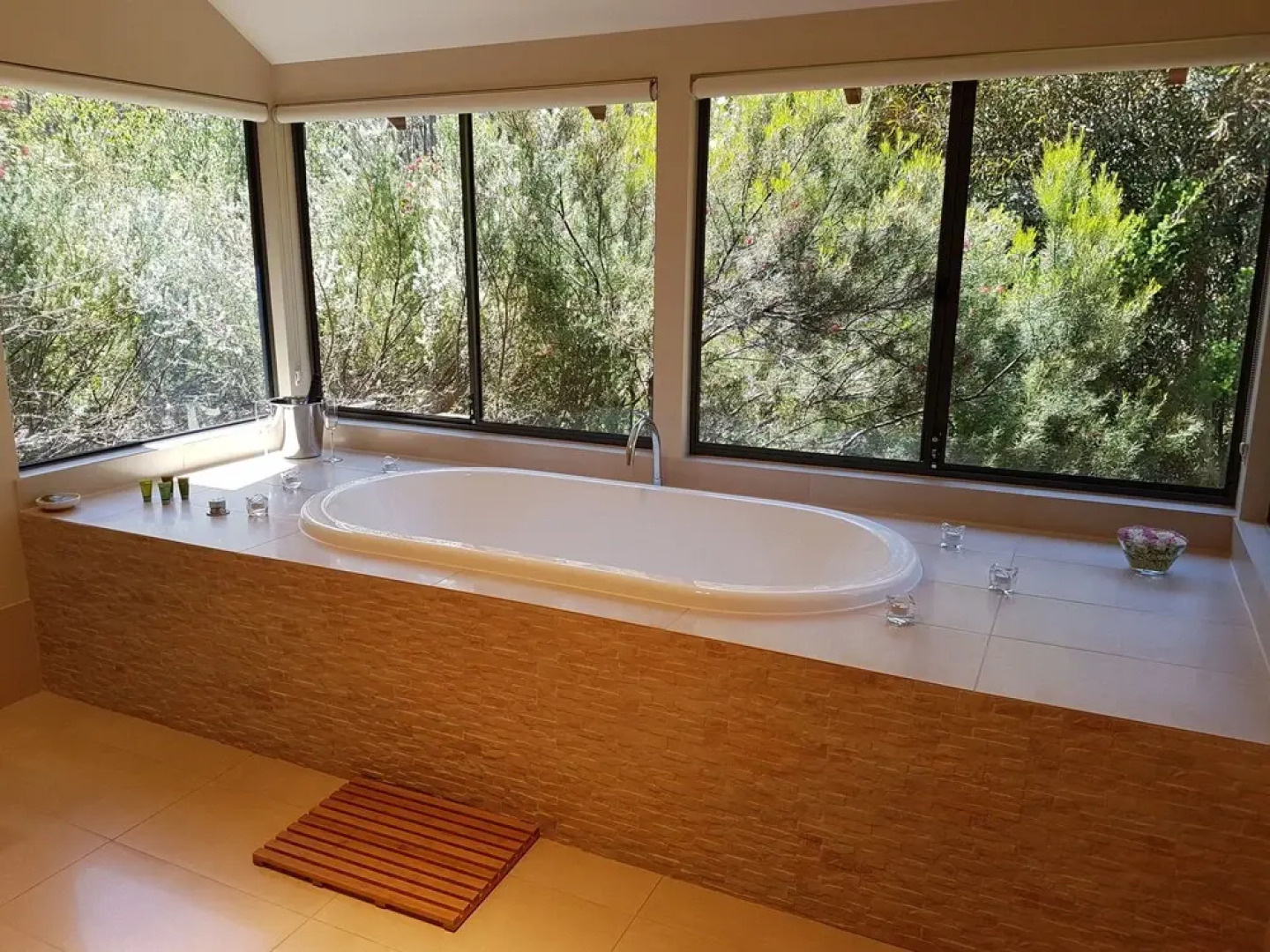 Jarrah Grove Forest Retreat - Adults Only