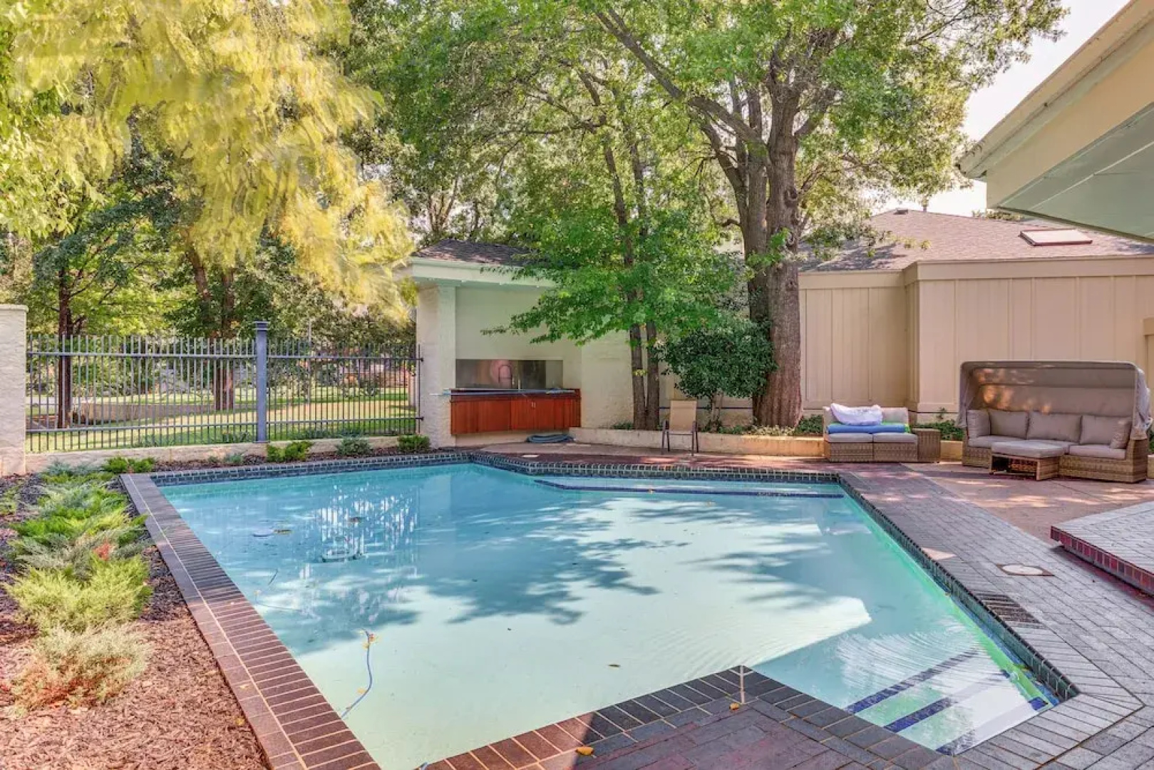 1 Mi to OU! Group Getaway w/ Game Room, Pool