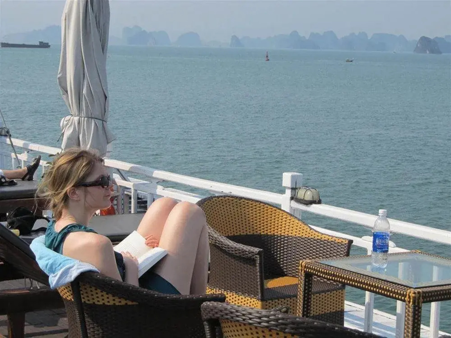 Garden Bay Premium Cruise