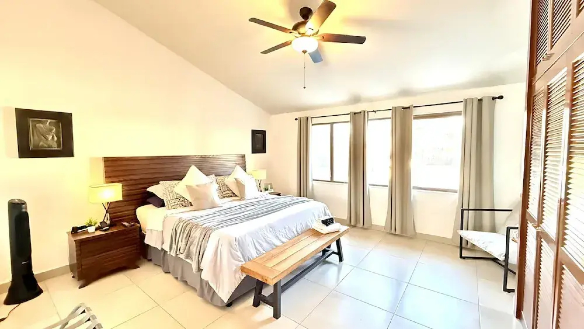 Stunning Ajijic Lake Chapala 2 Bdrm Retreat -bikes - Gym - Pickleball Court