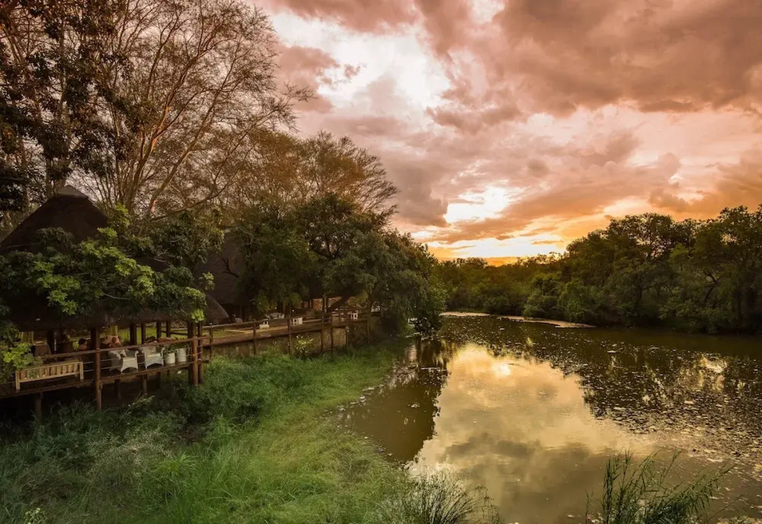Thornybush Waterside Lodge
