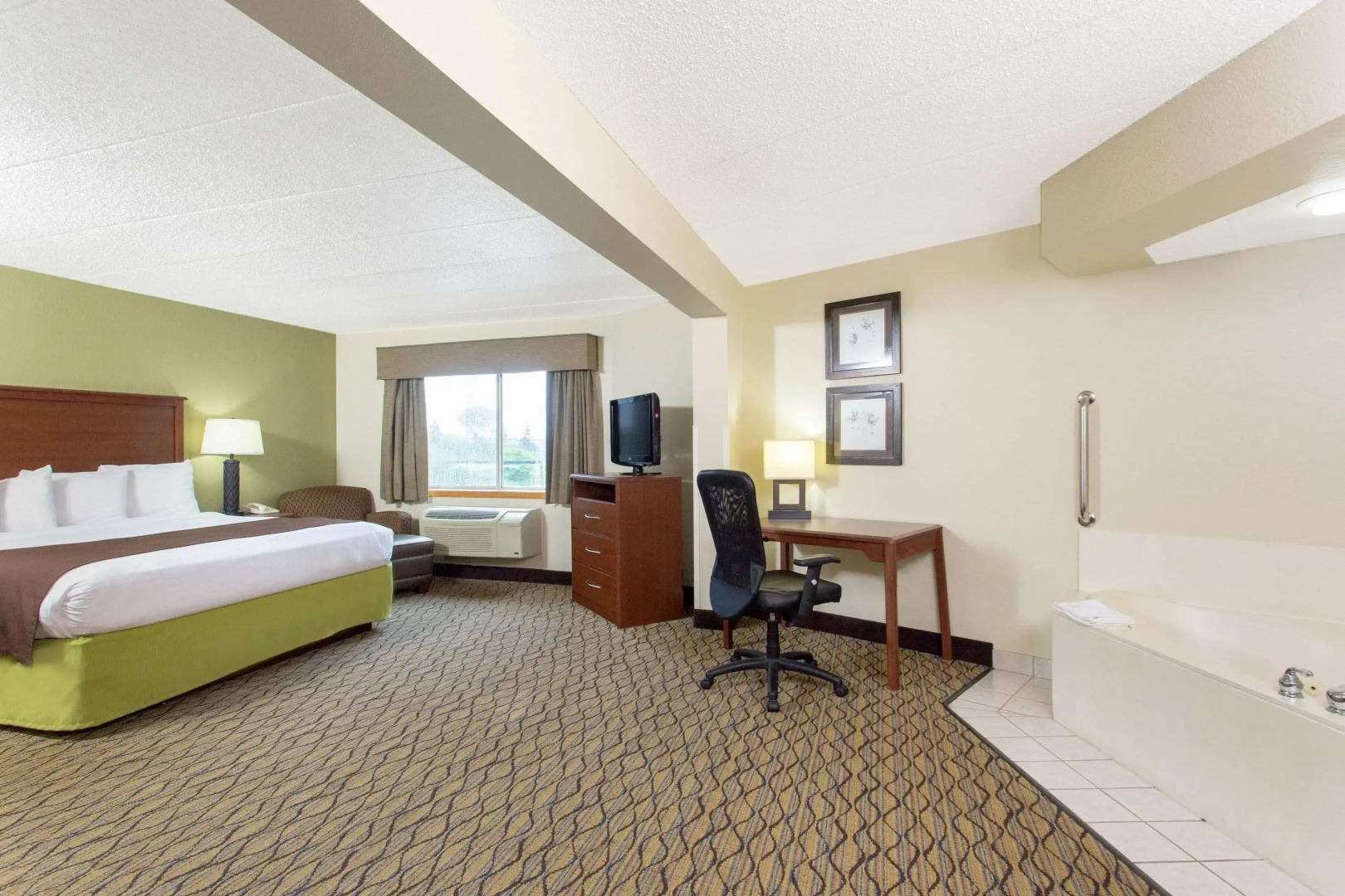 AmericInn by Wyndham Sheboygan