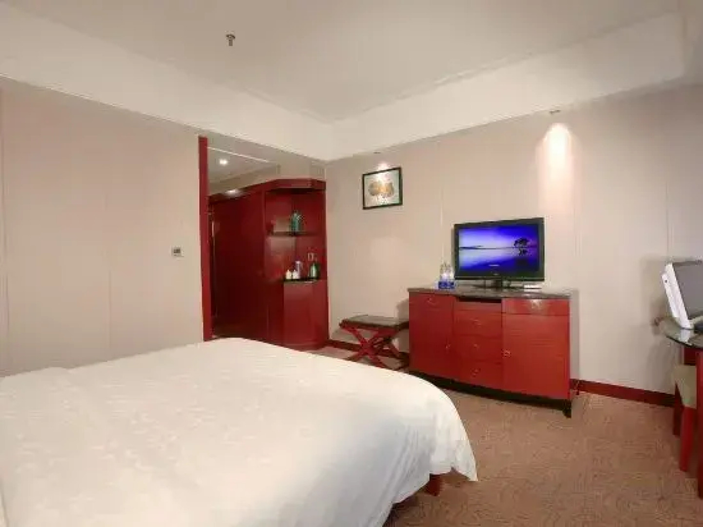 Yijia San Jiang Hotel