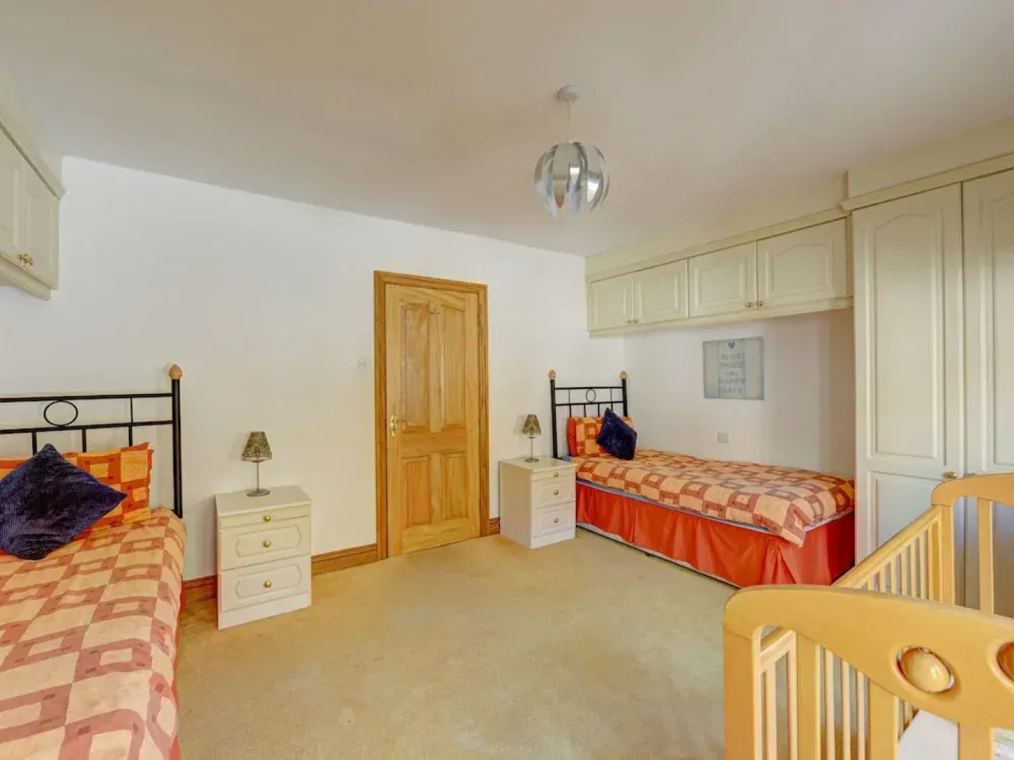 Wonderful Holiday Home With Beautiful Views and Sliding Doors to a Luxury Terrace