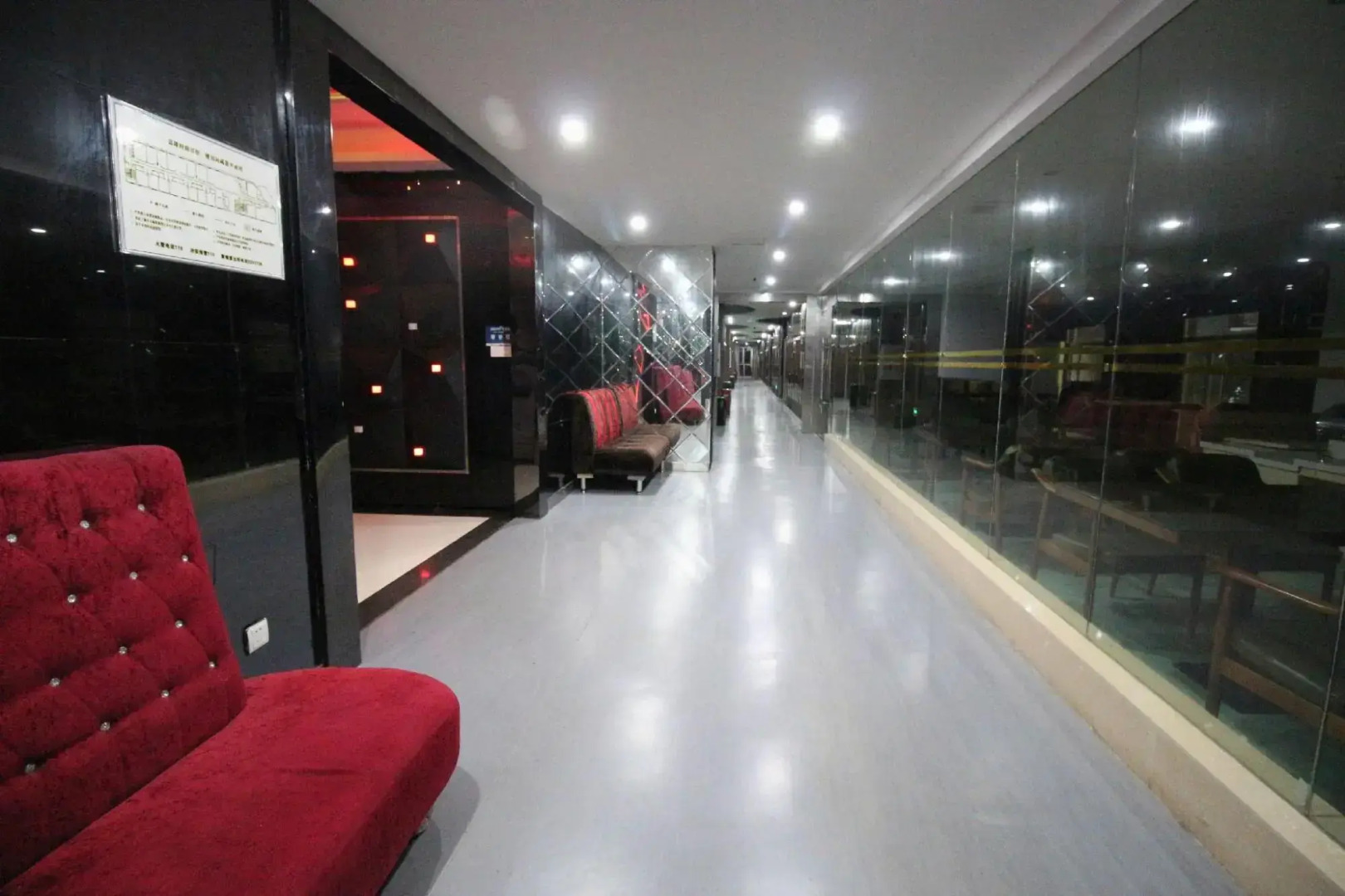 Pebble Motel (Pengtai Department Store Shopping Center)