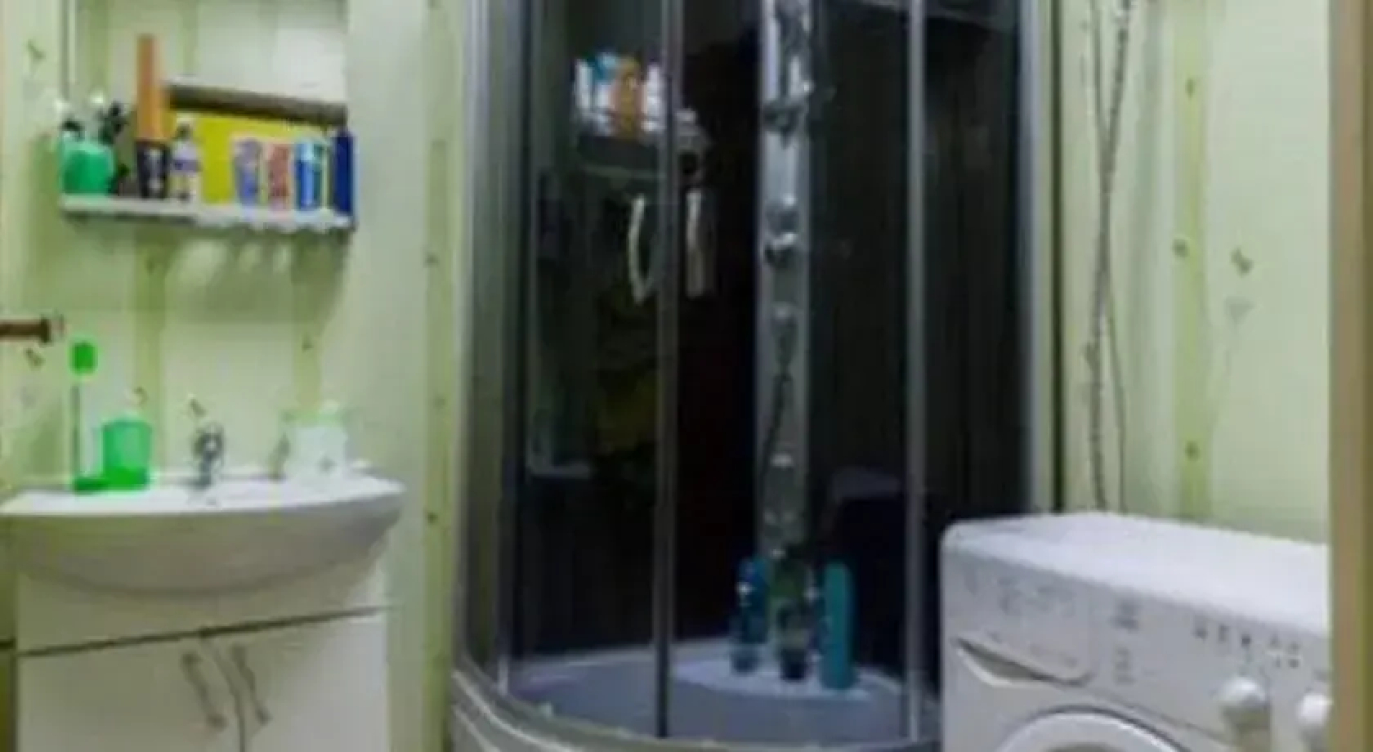 Green Cat Capsule Hostel