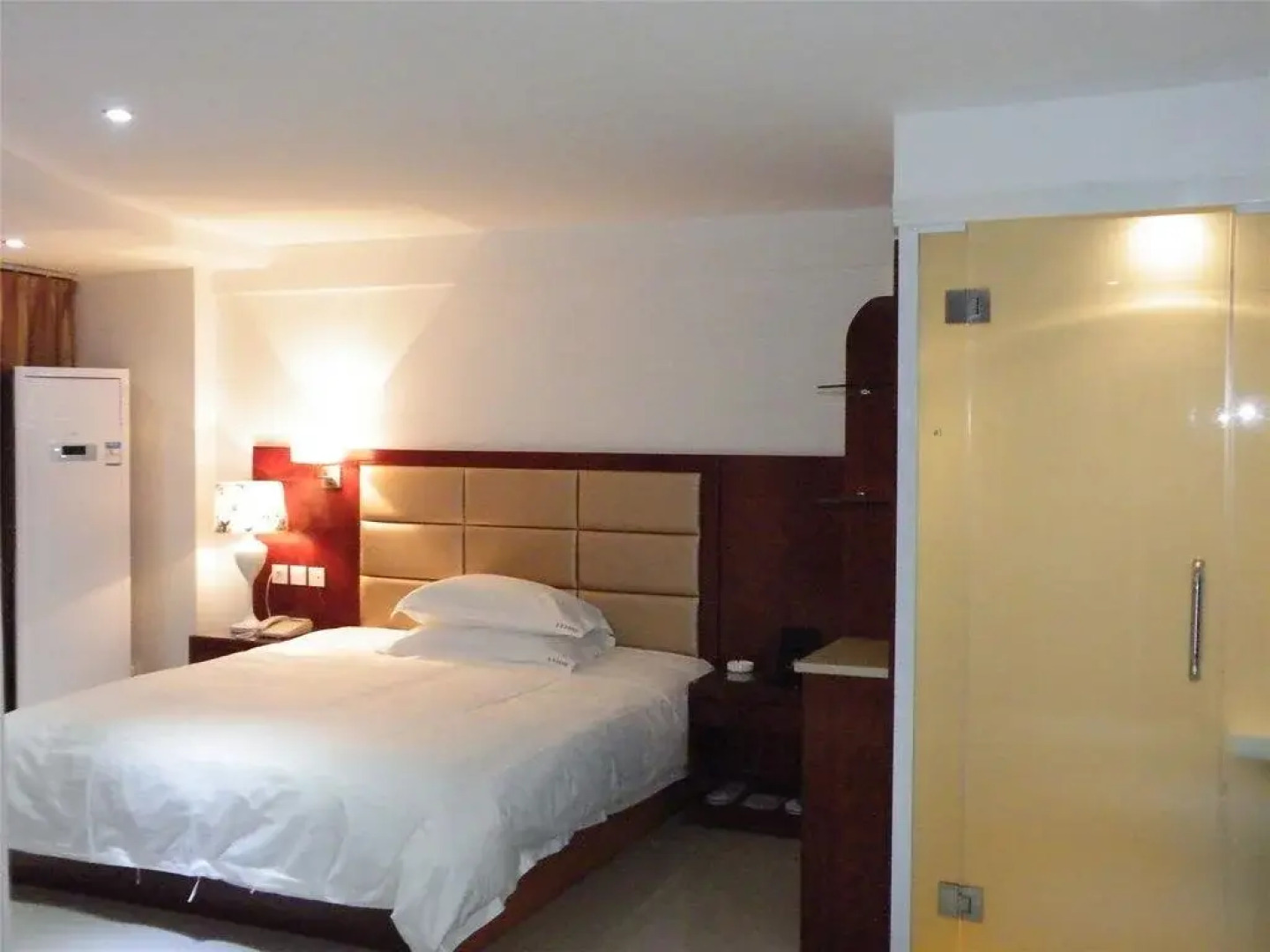 Anqing Shangfeng Business Hotel