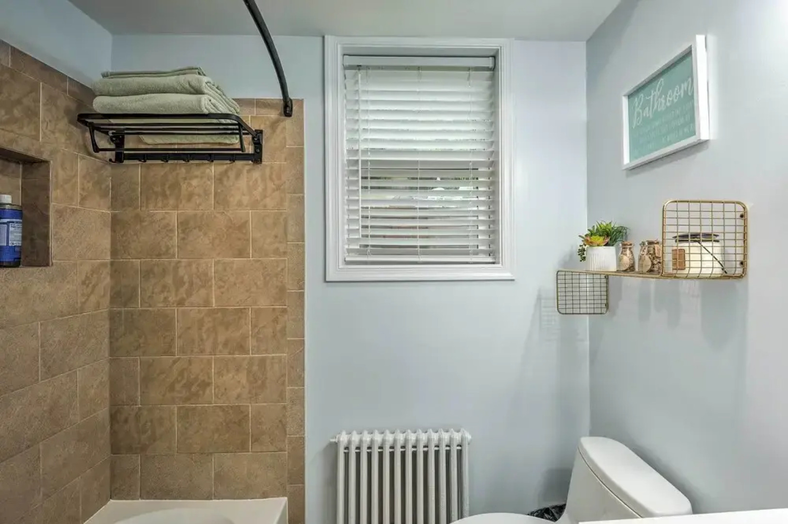 Takoma Park Apt w/ Wood Fire Pit < 8 Mi to DC