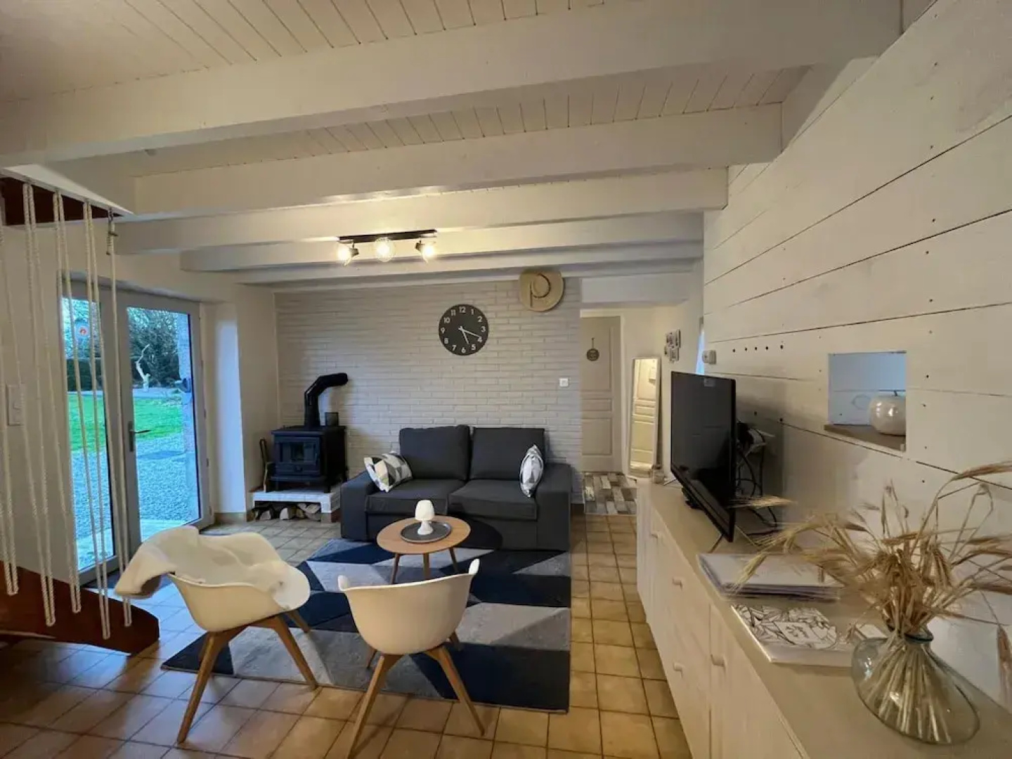 Pretty House 50m From the sea