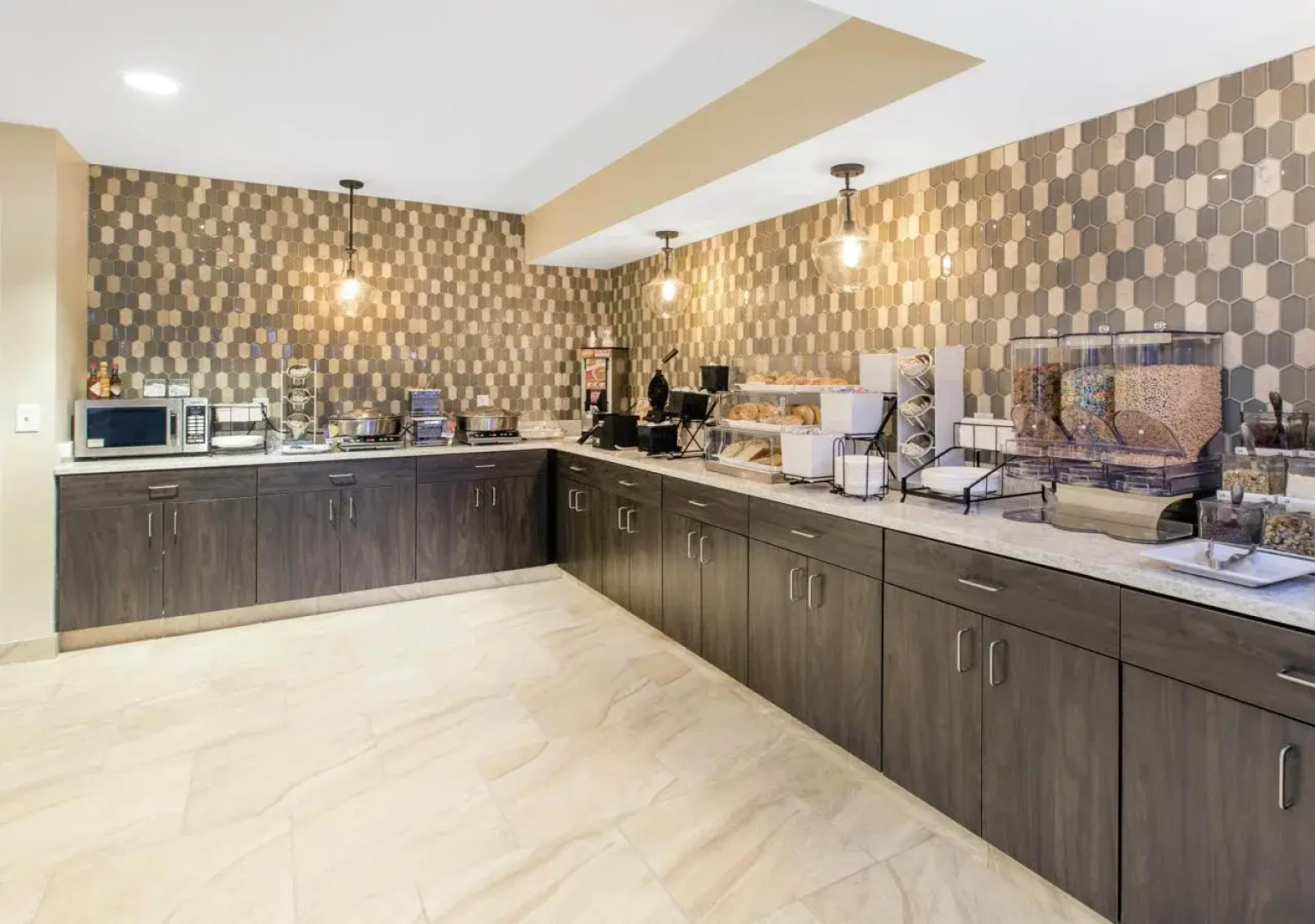 Country Inn & Suites by Radisson, Grandville-Grand Rapids West, MI