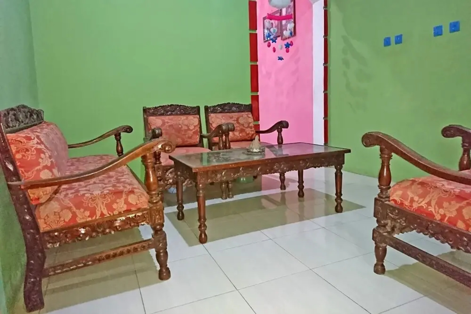 OYO 2522 Umi Inn Bell