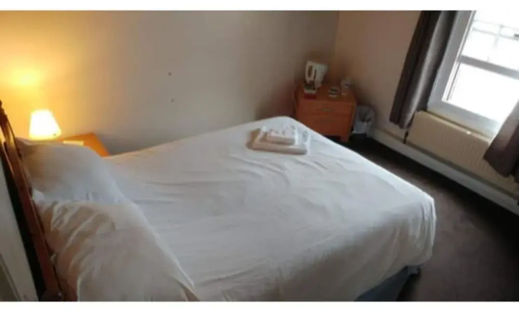 The Three Horseshoes - Inn