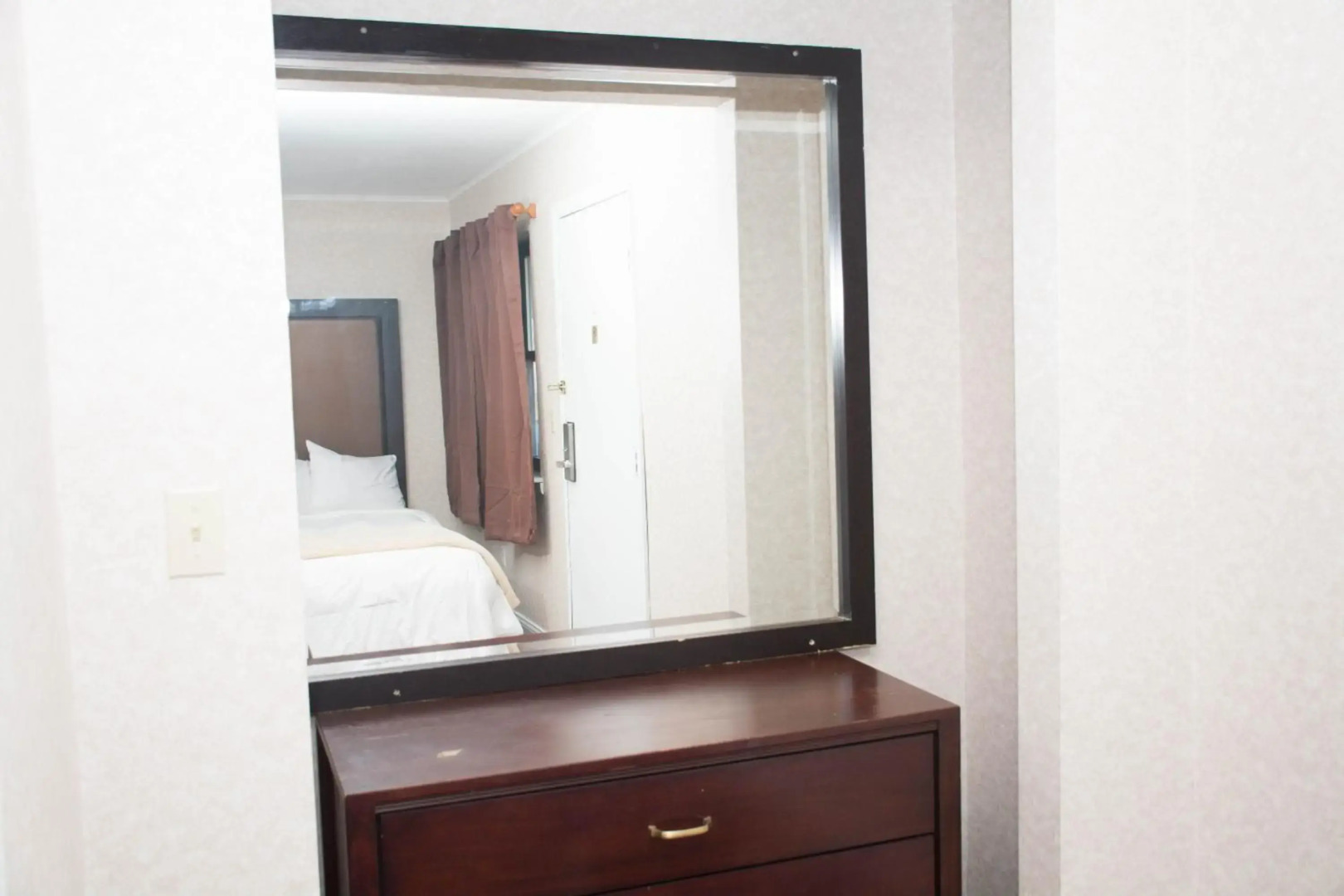 Atlantic Inn & Suites