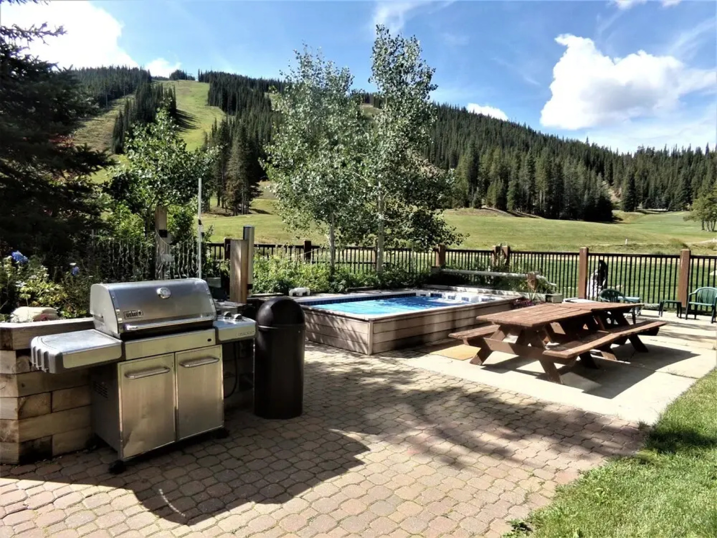 FP202S Foxpine Inn by RedAwning