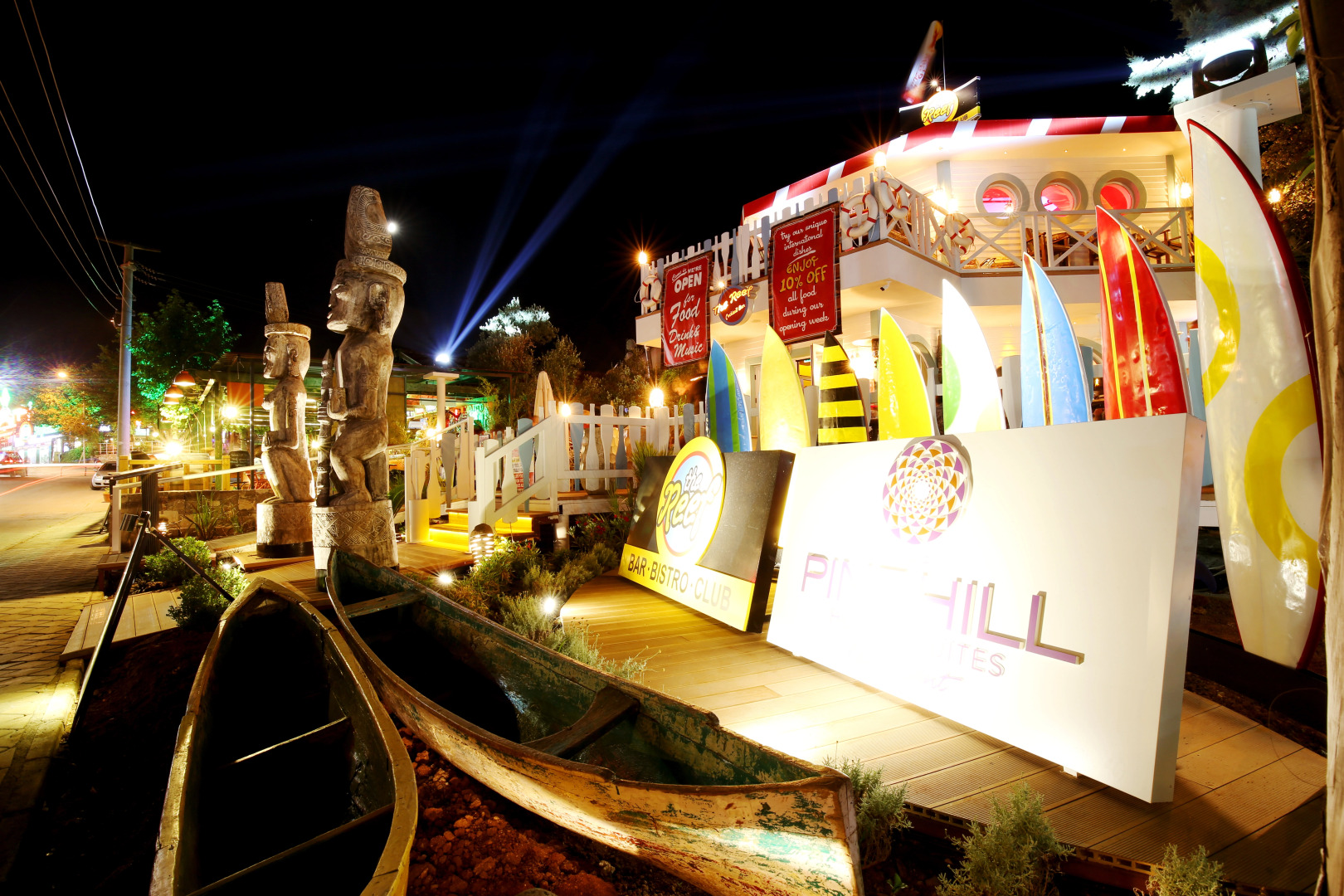 The PINEHILL Hotel & Suites