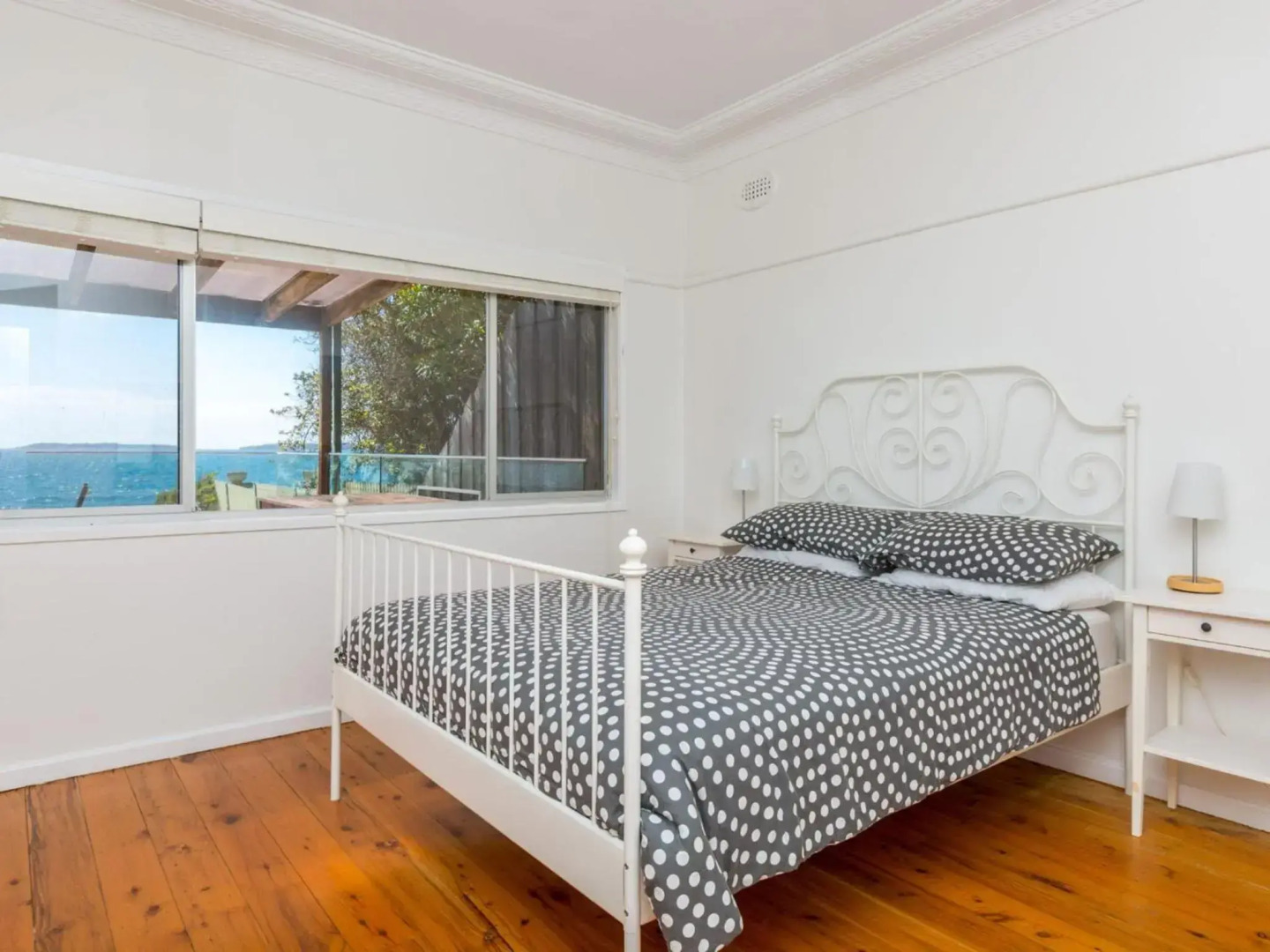 Bimbadgen at Hyams Beach 4pm Check Out Sundays