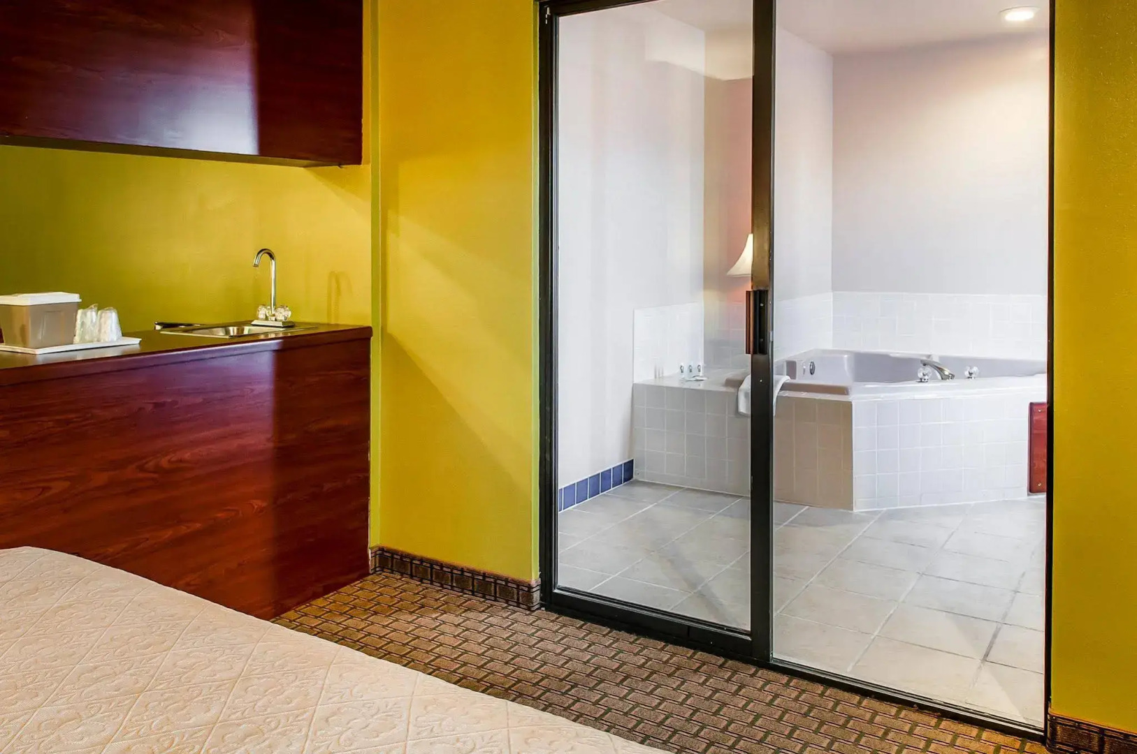 Baymont Inn by Wyndham Farmington