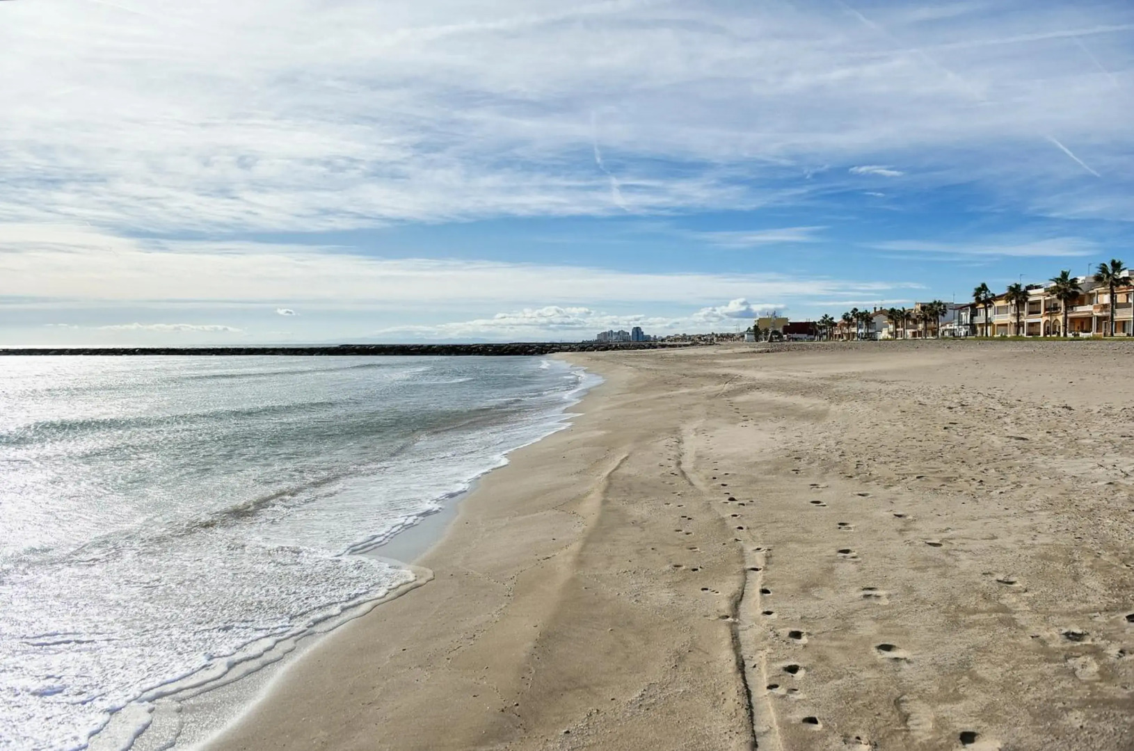 Apartamento Amplio. Vistas A La Playa