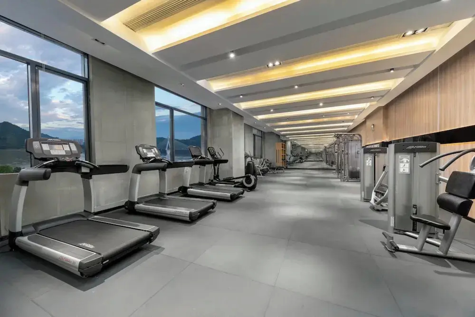 Crowne Plaza Yichang by IHG