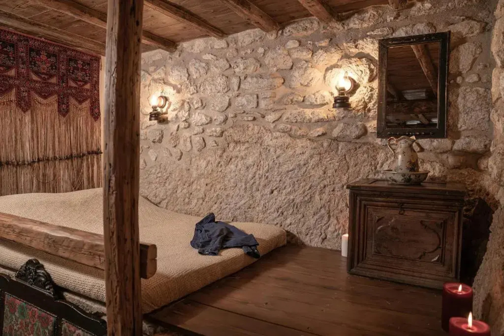 1813 Stone Mansion by Neuvel