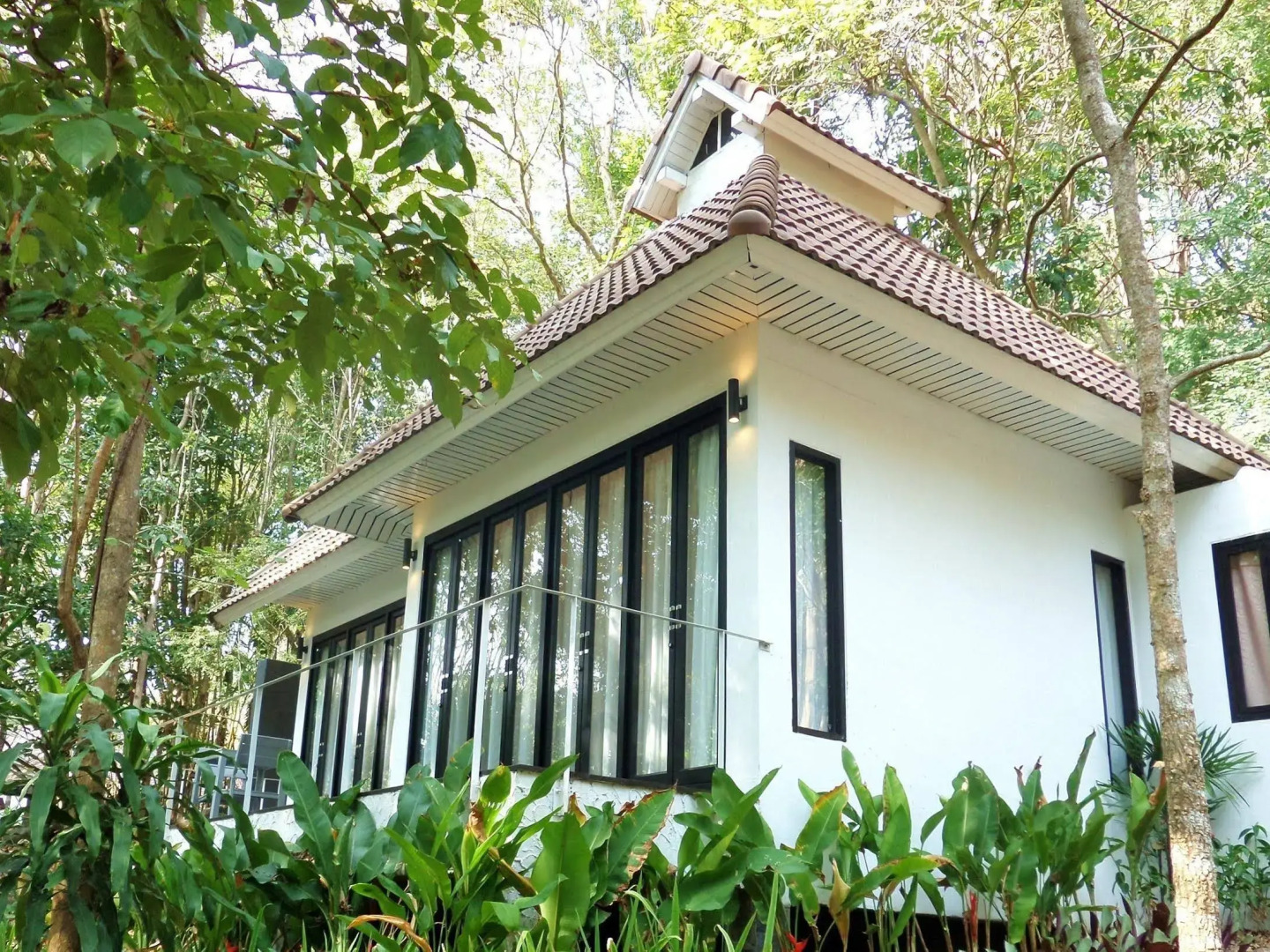 Sappraiwan Elephant Resort & Sanctuary