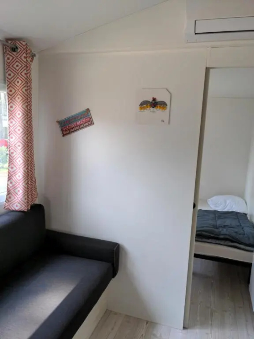 Le HETRE " Camping Les Dunes De Contis " St Julien en Born