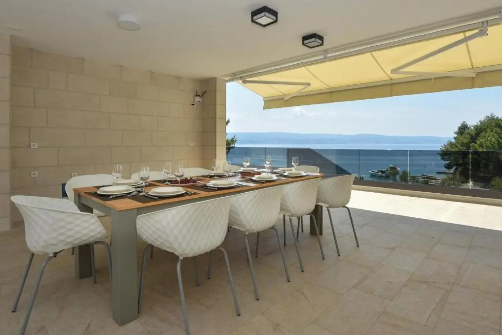 Luxury, seafront Villa Petra with heated pool only 50m from beach