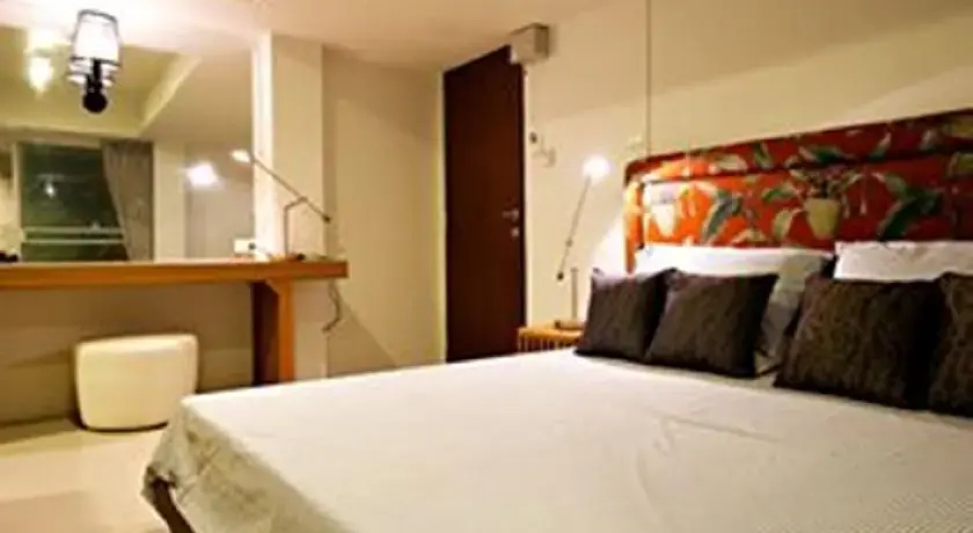 Bangpa-in Place Serviced Apartment