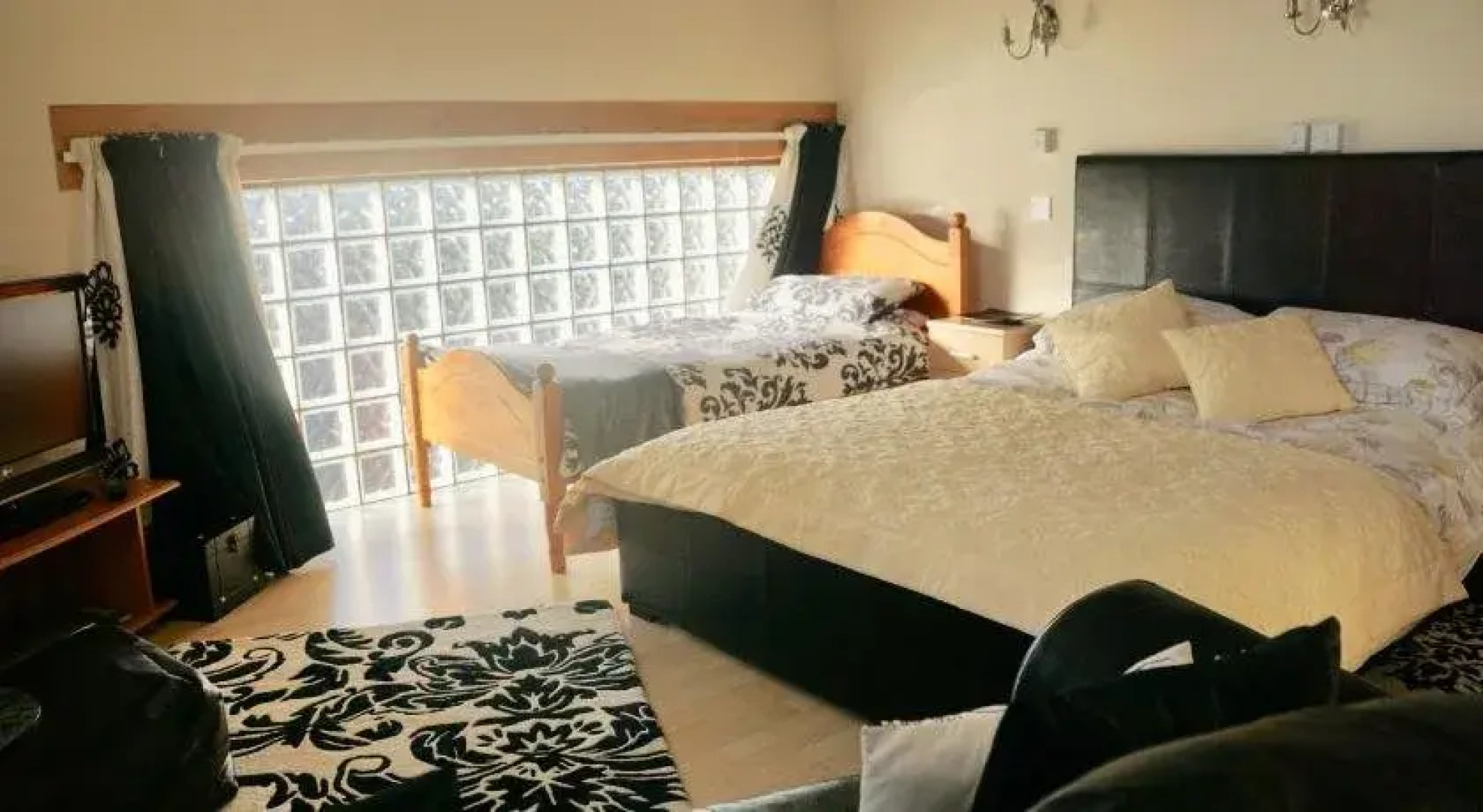 Ravencar Farm Bed and Breakfast