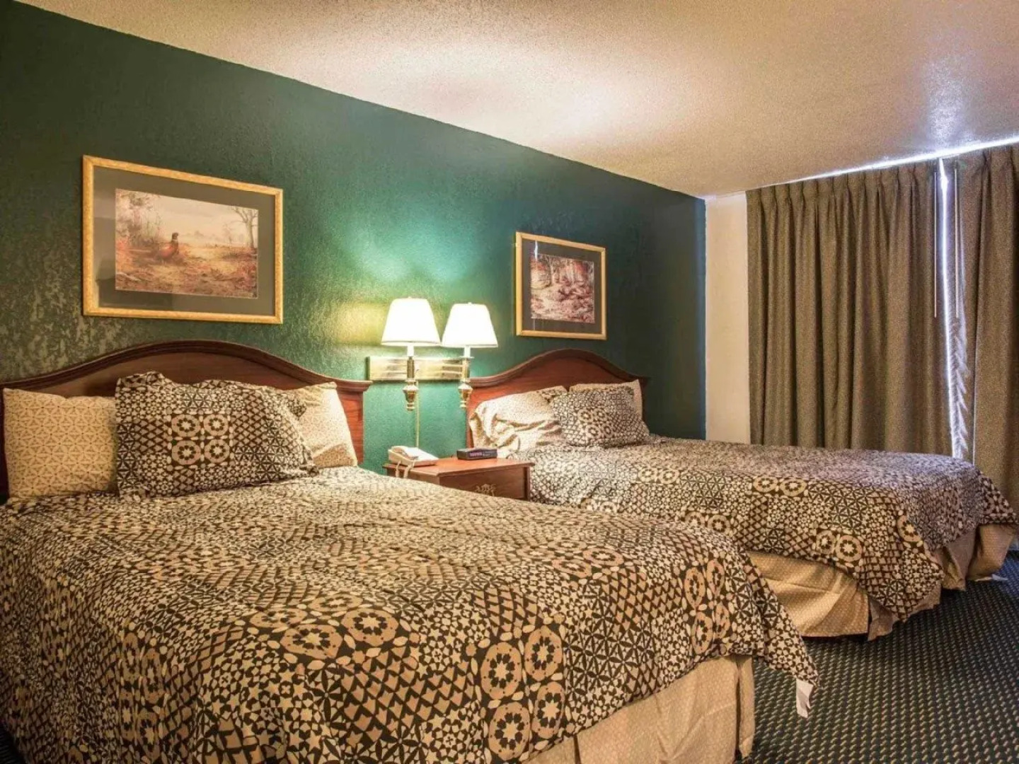 Ramada Inn & Suites Lumberton