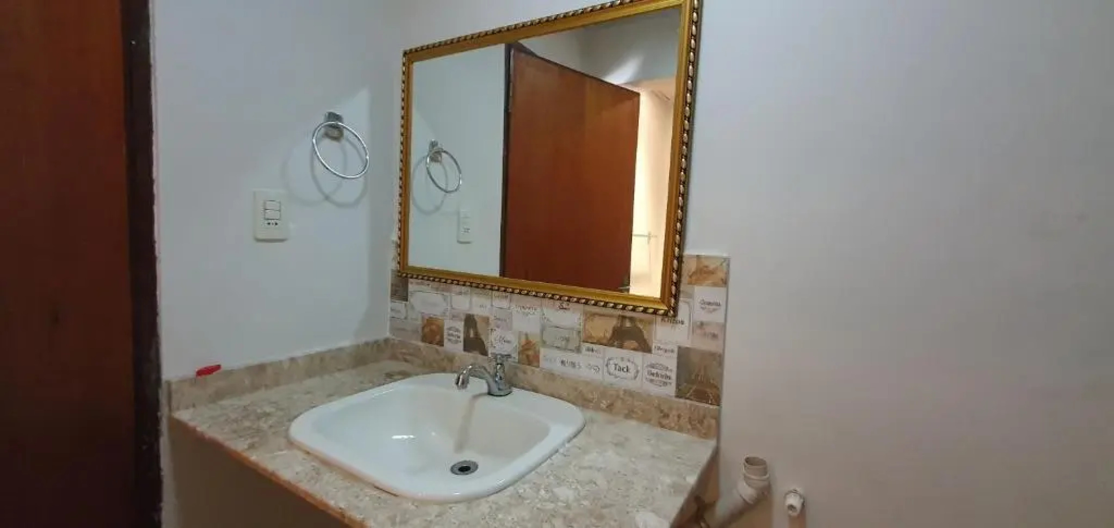 Ivy House Apart Hotel